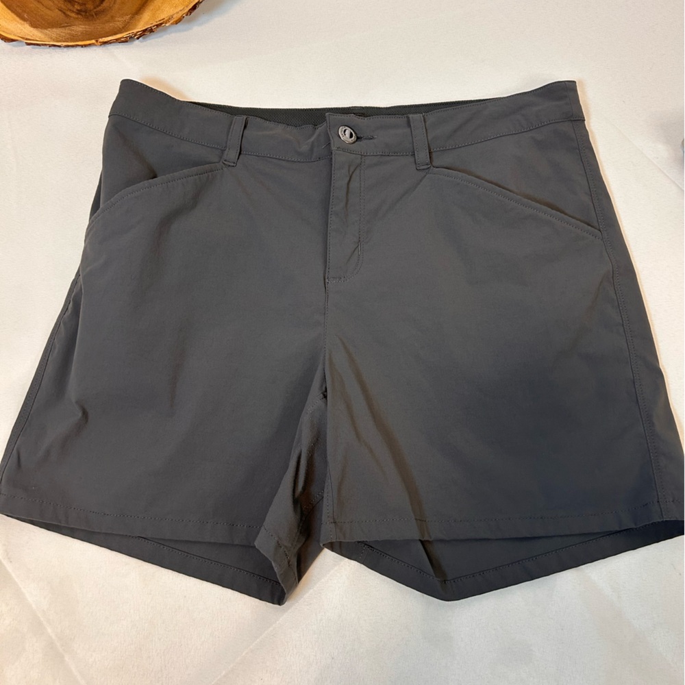 Patagonia Women's Quandary Hiking Shorts Dark‎ Gray Size 10